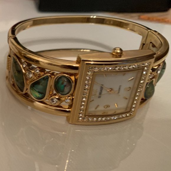 VTG EMBASSY BY GRUEN Watch/Cuff Bracelet main image 4